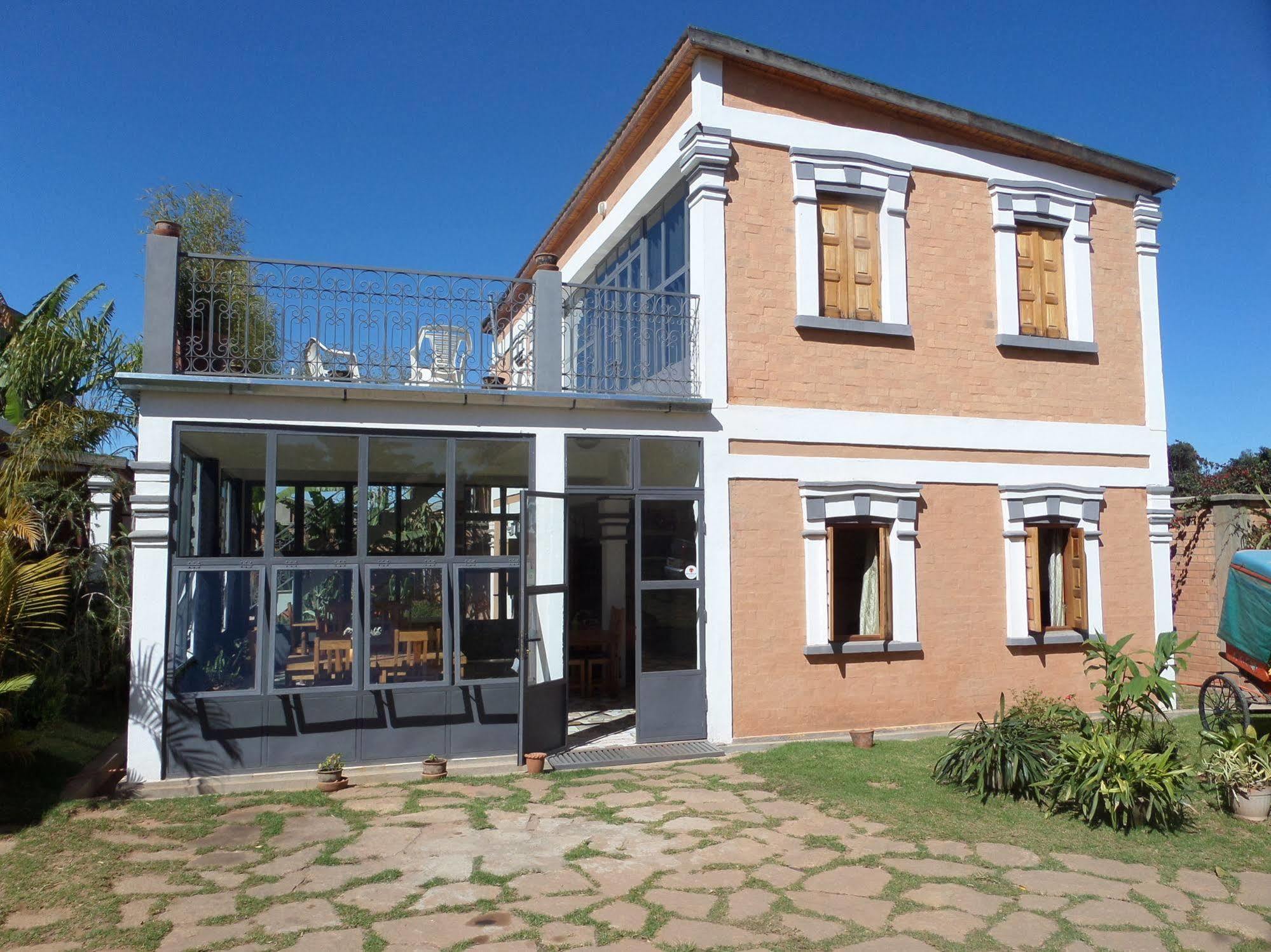 Meva Guesthouse Antananarivo Exterior photo